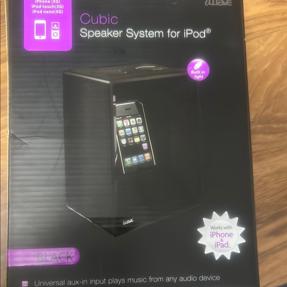 Black Cubic Speaker System for iPod